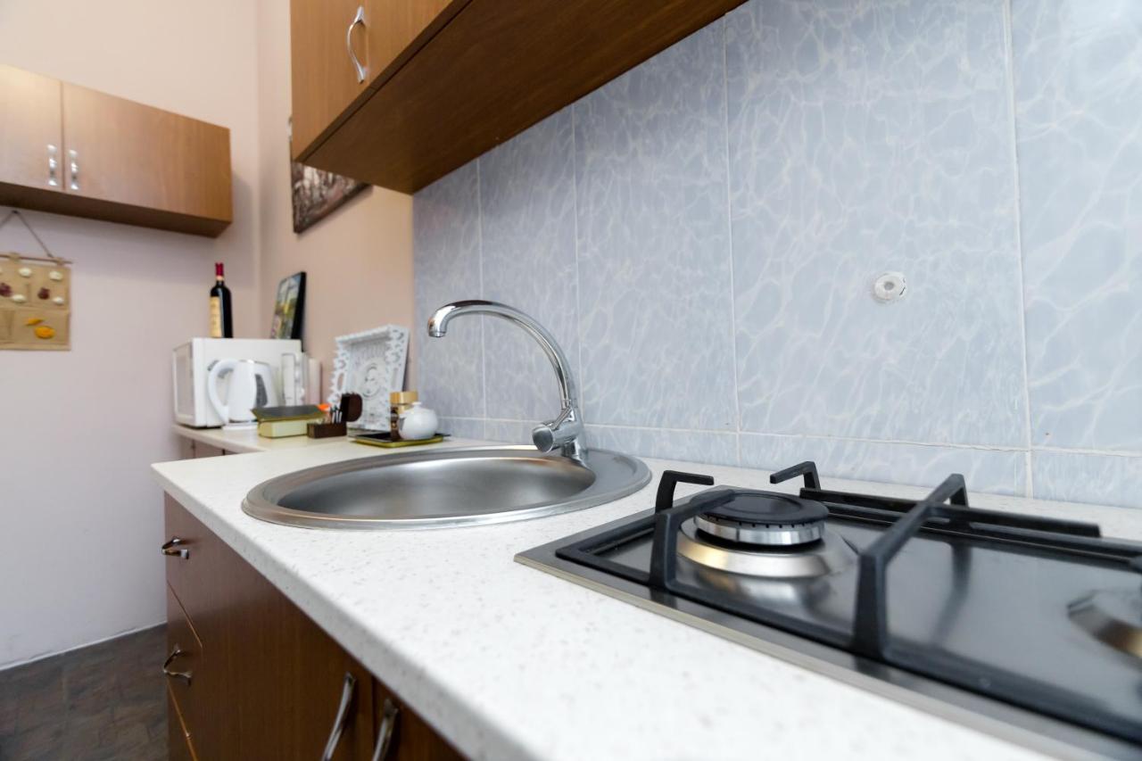 Apartment Gallery Rustaveli 1 Tiflis Exterior foto